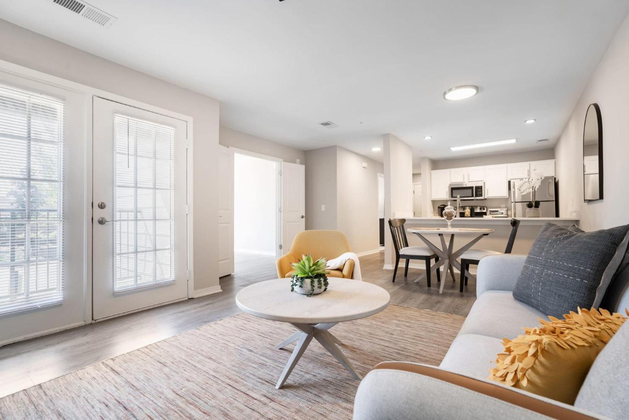 One Bedroom Apartment Near Downtown Ралі Екстер'єр фото